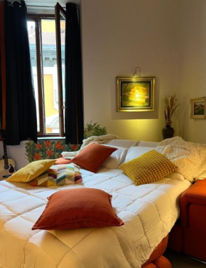 Ann Amarì Arancione Napoli
